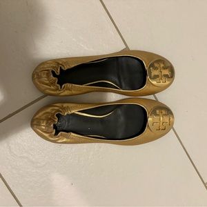 Tory Burch gold flats 6.5